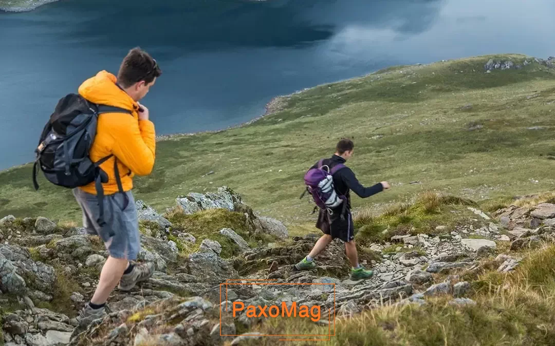 تصویری از لباس ویژه طبیعت گردی 