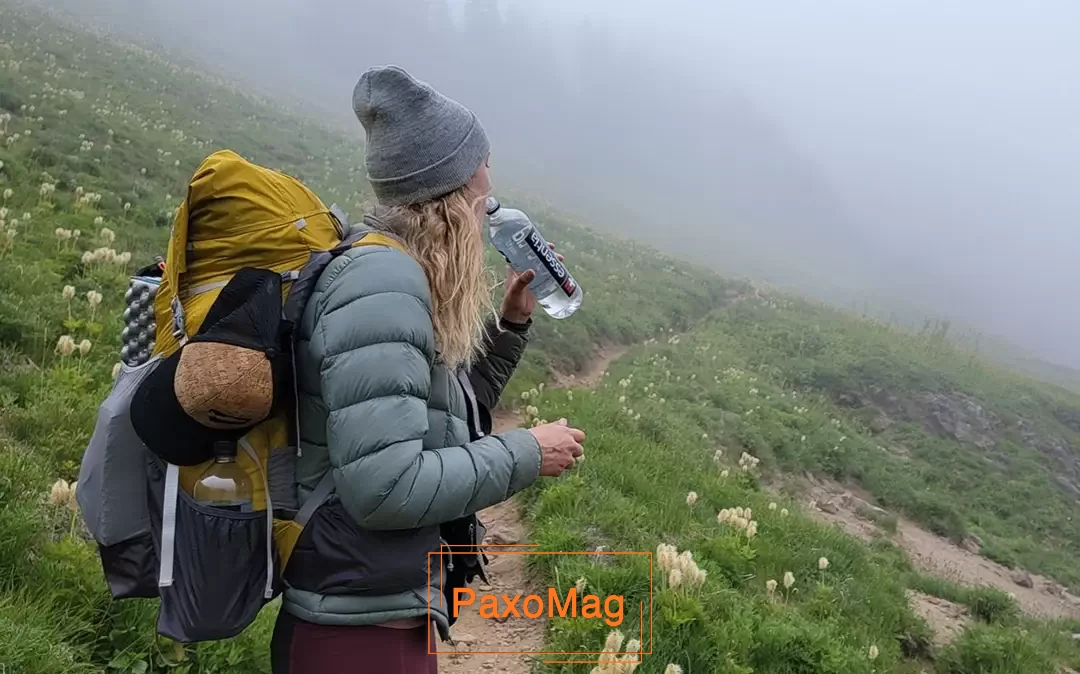 تصویری از لباس طبیعت گردی 