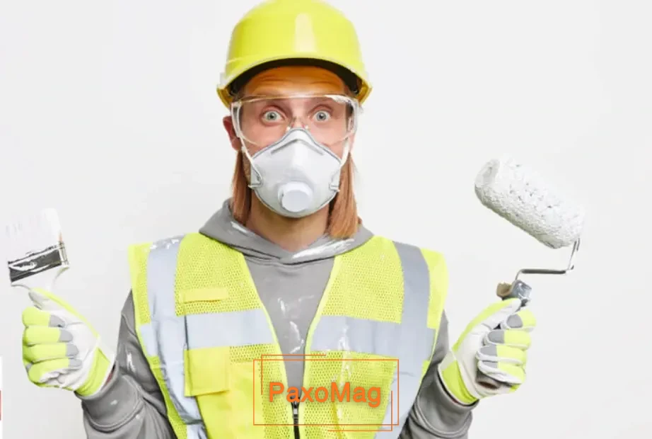 پوشیدن لباس کار نقاشی